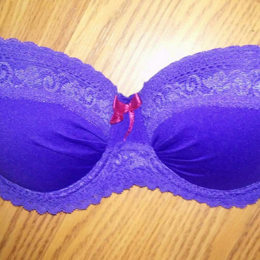 Strapless bra